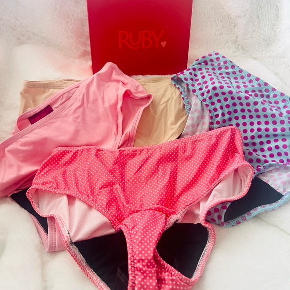 ❤️Ruby love fist period panties. Set of 4 all size small (4-6) Hipster style - Picture 2 of 7
